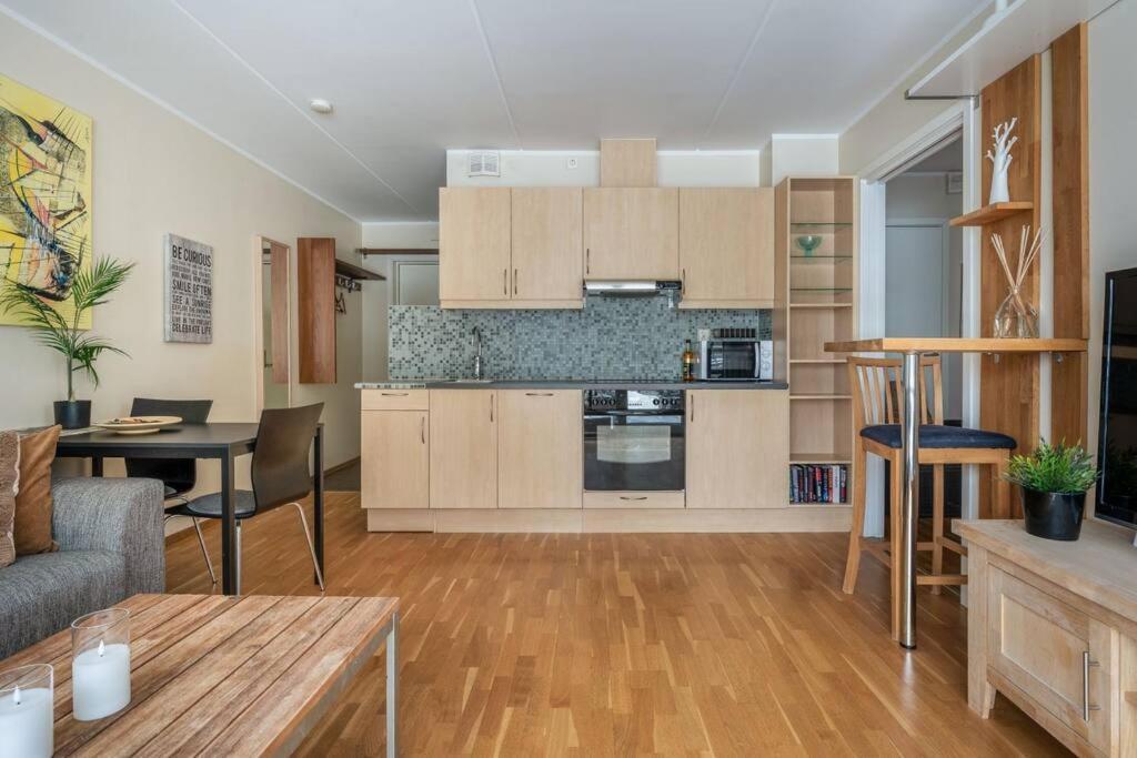 Cozy Cove At Solsiden - 2Br Familyfriendly Apartment Trondheim Bagian luar foto